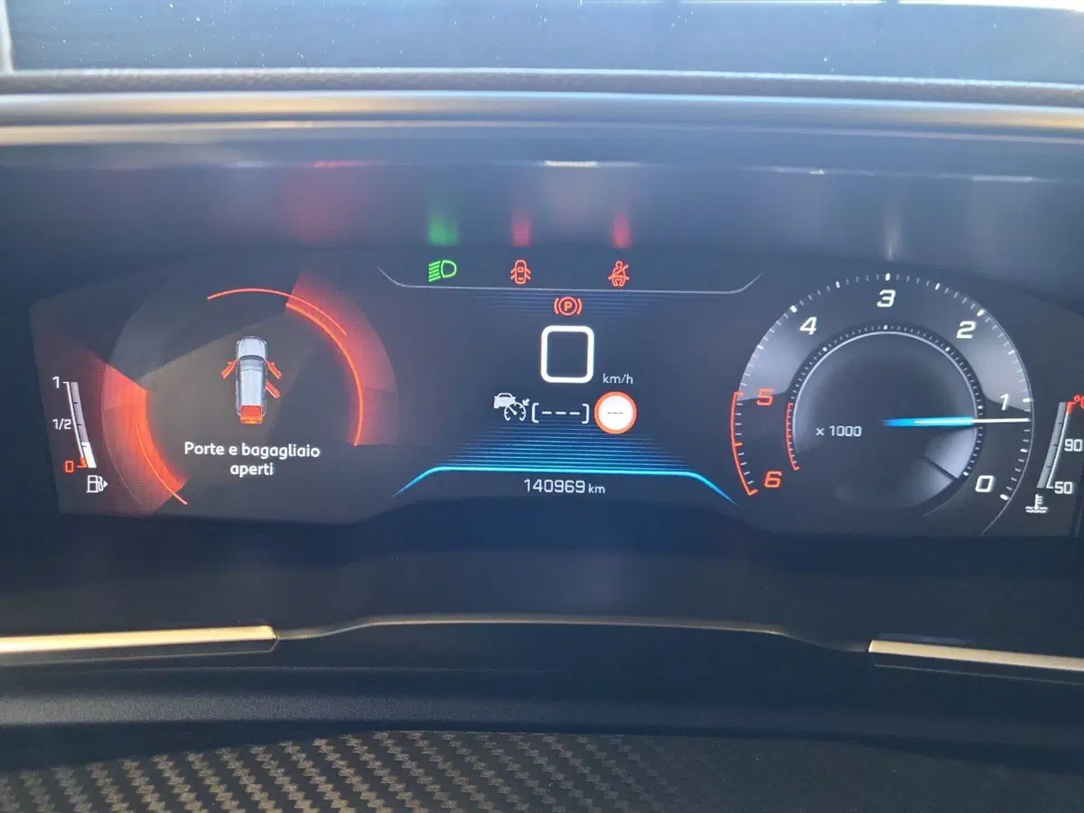 Peugeot 508 SW usata a Vicenza (19)