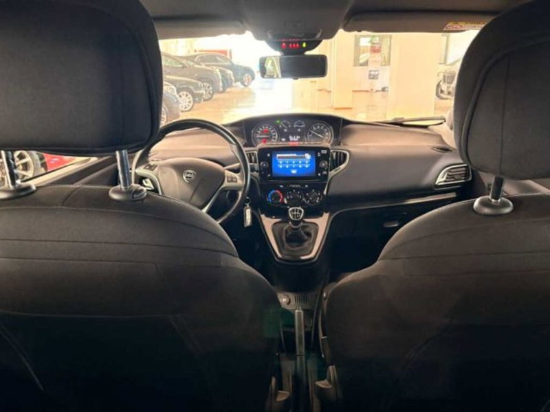 Lancia Ypsilon usata a Caltanissetta (16)