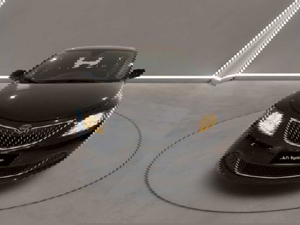 Lancia Ypsilon usata a Caltanissetta (2)