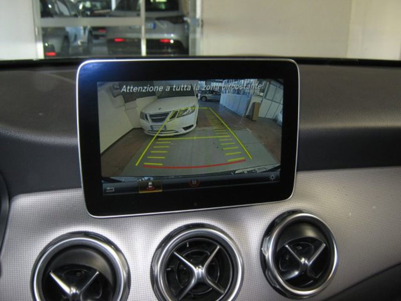 Mercedes-Benz GLA SUV usata a Fermo (17)