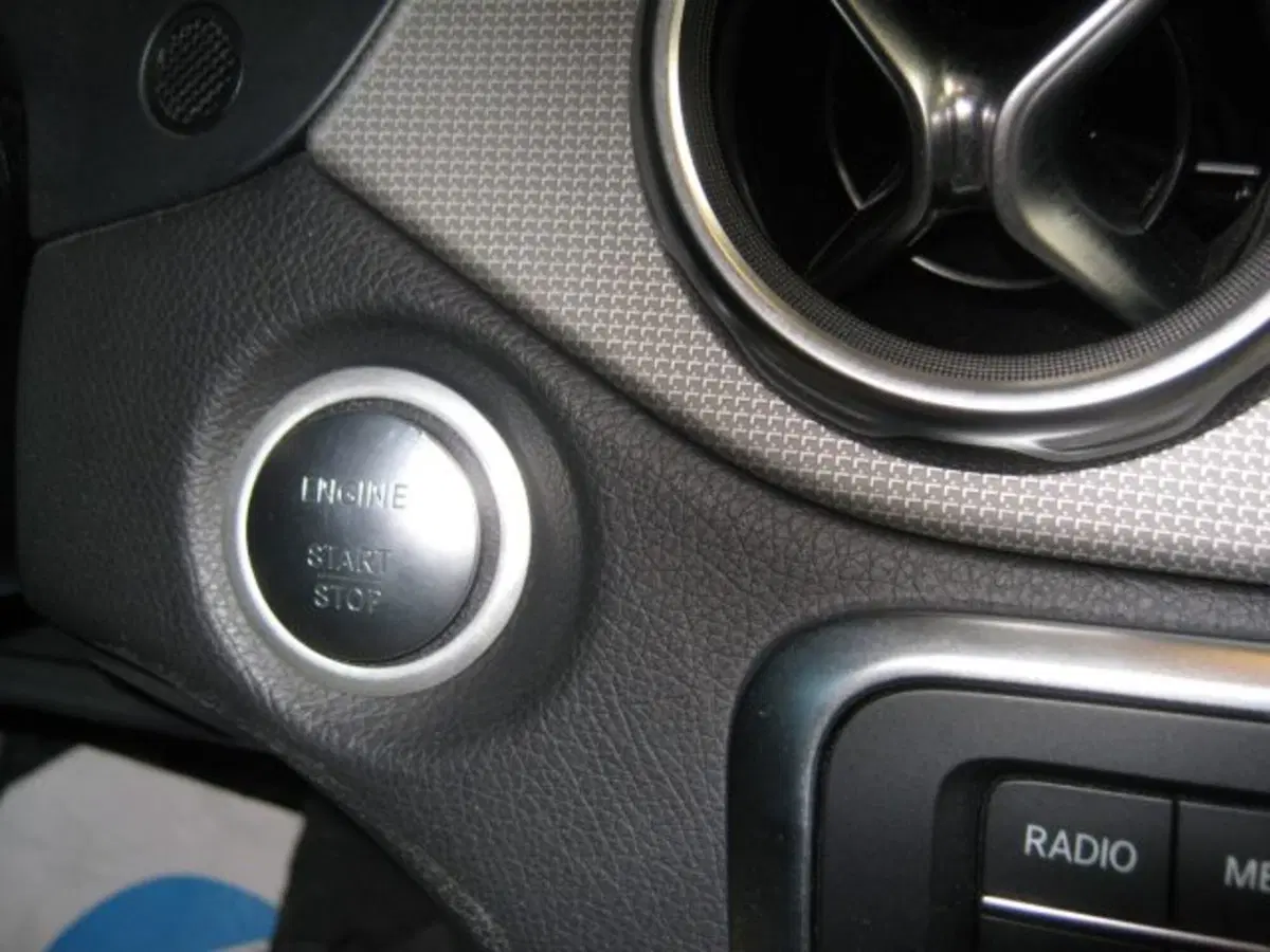 Mercedes-Benz GLA SUV usata a Fermo (19)
