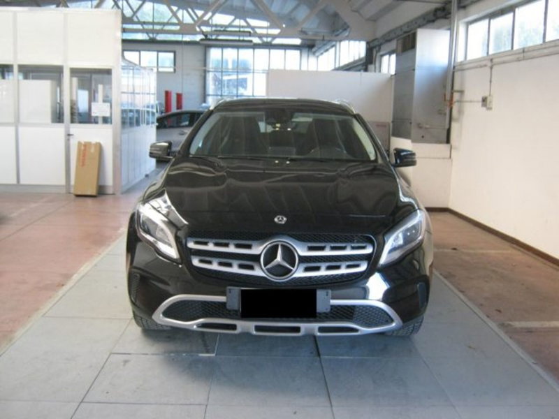 Mercedes-Benz GLA SUV usata a Fermo (2)