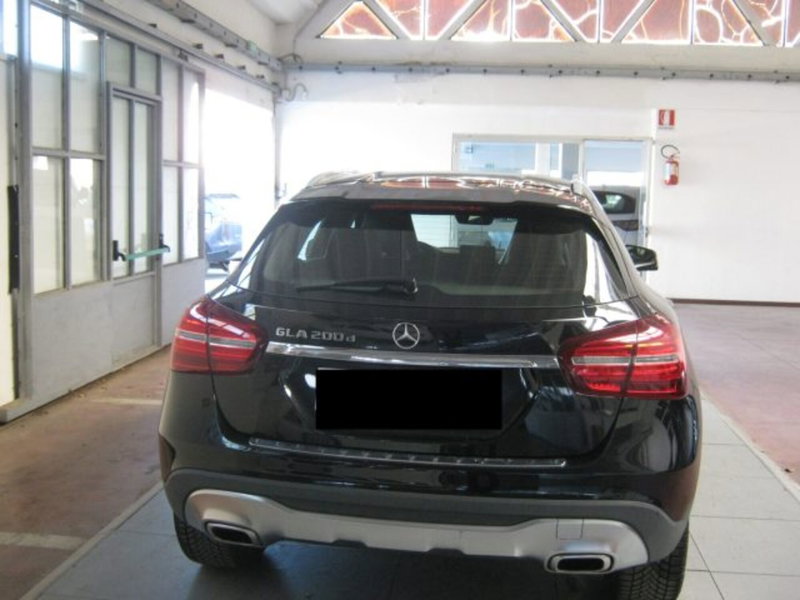 Mercedes-Benz GLA SUV usata a Fermo (4)
