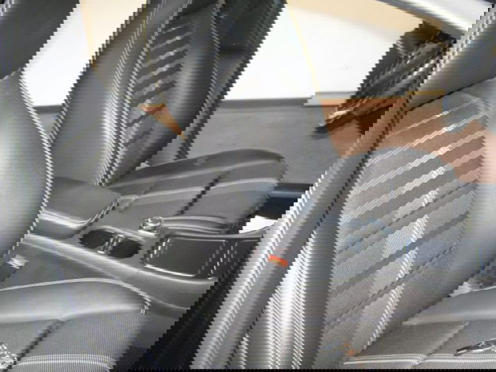 Mercedes-Benz GLA SUV usata a Fermo (8)