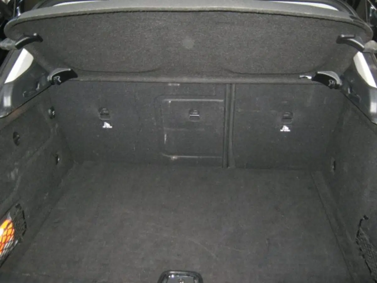 Mercedes-Benz GLA SUV usata a Fermo (9)