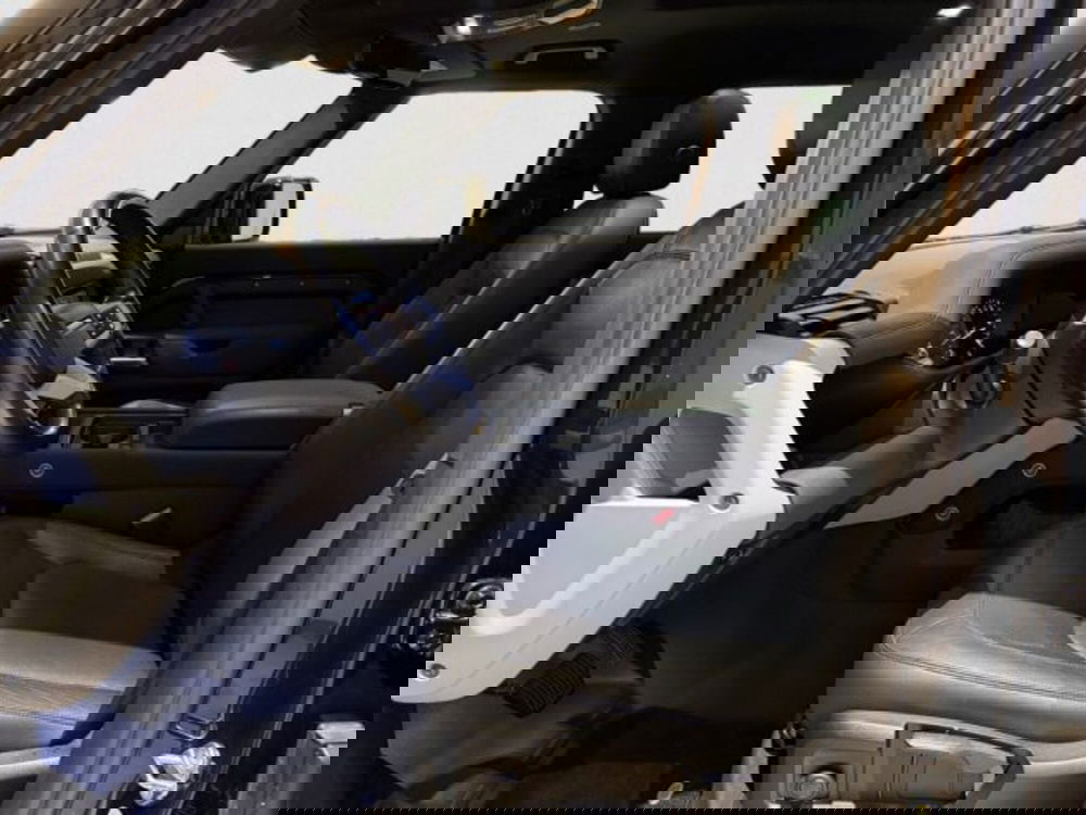 Land Rover Defender usata a Livorno (14)