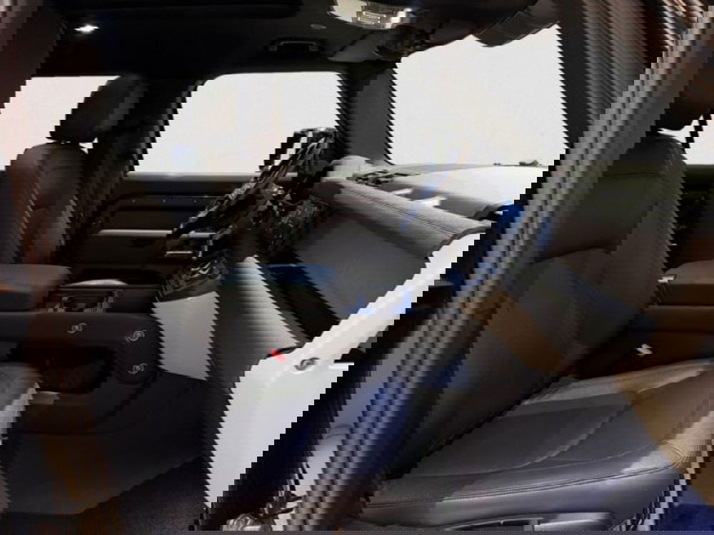 Land Rover Defender usata a Livorno (4)