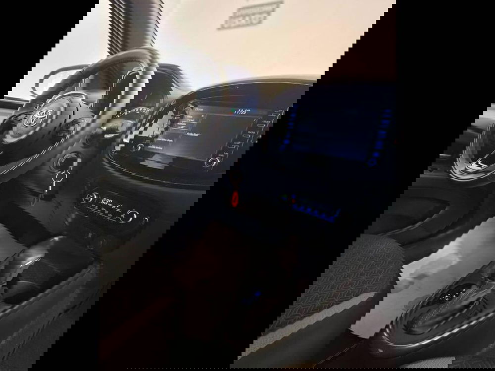 Toyota Aygo X usata a Torino (10)