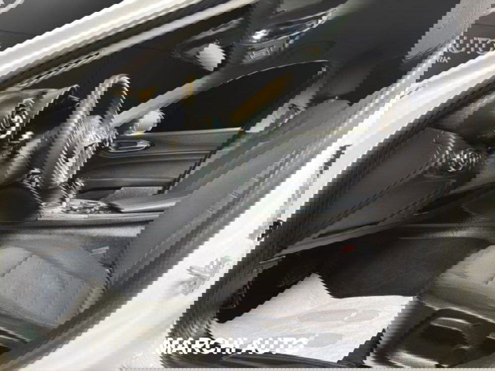 Alfa Romeo Giulia usata a Perugia (10)