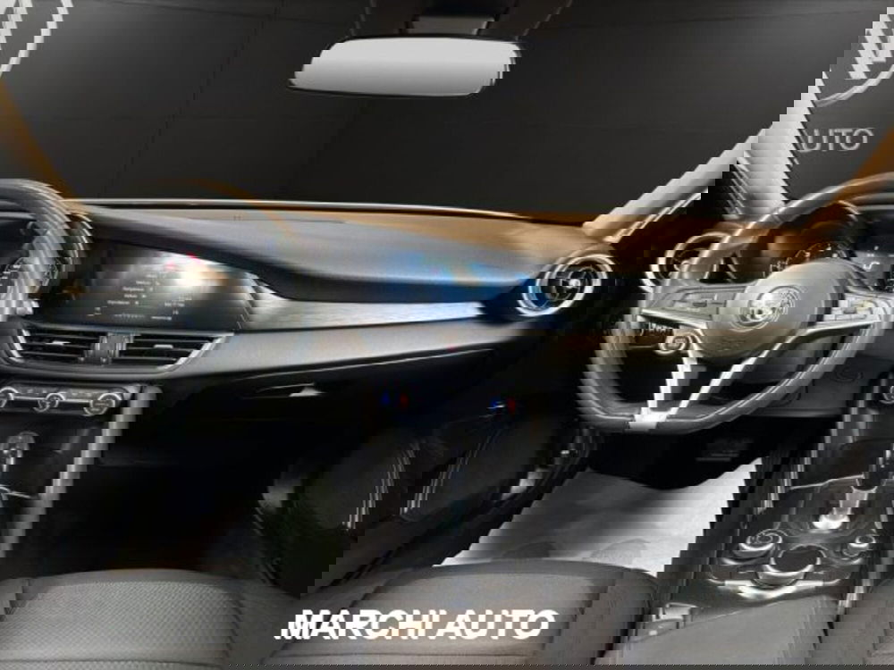 Alfa Romeo Giulia usata a Perugia (15)