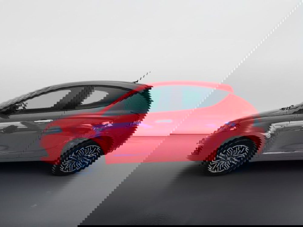 Lancia Ypsilon usata a Teramo (3)