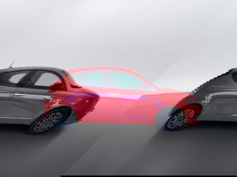 Lancia Ypsilon usata a Teramo (6)