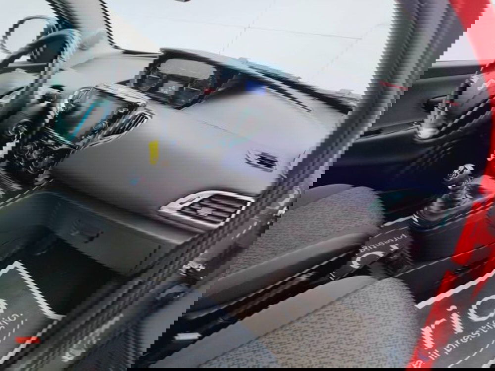 Lancia Ypsilon usata a Teramo (8)