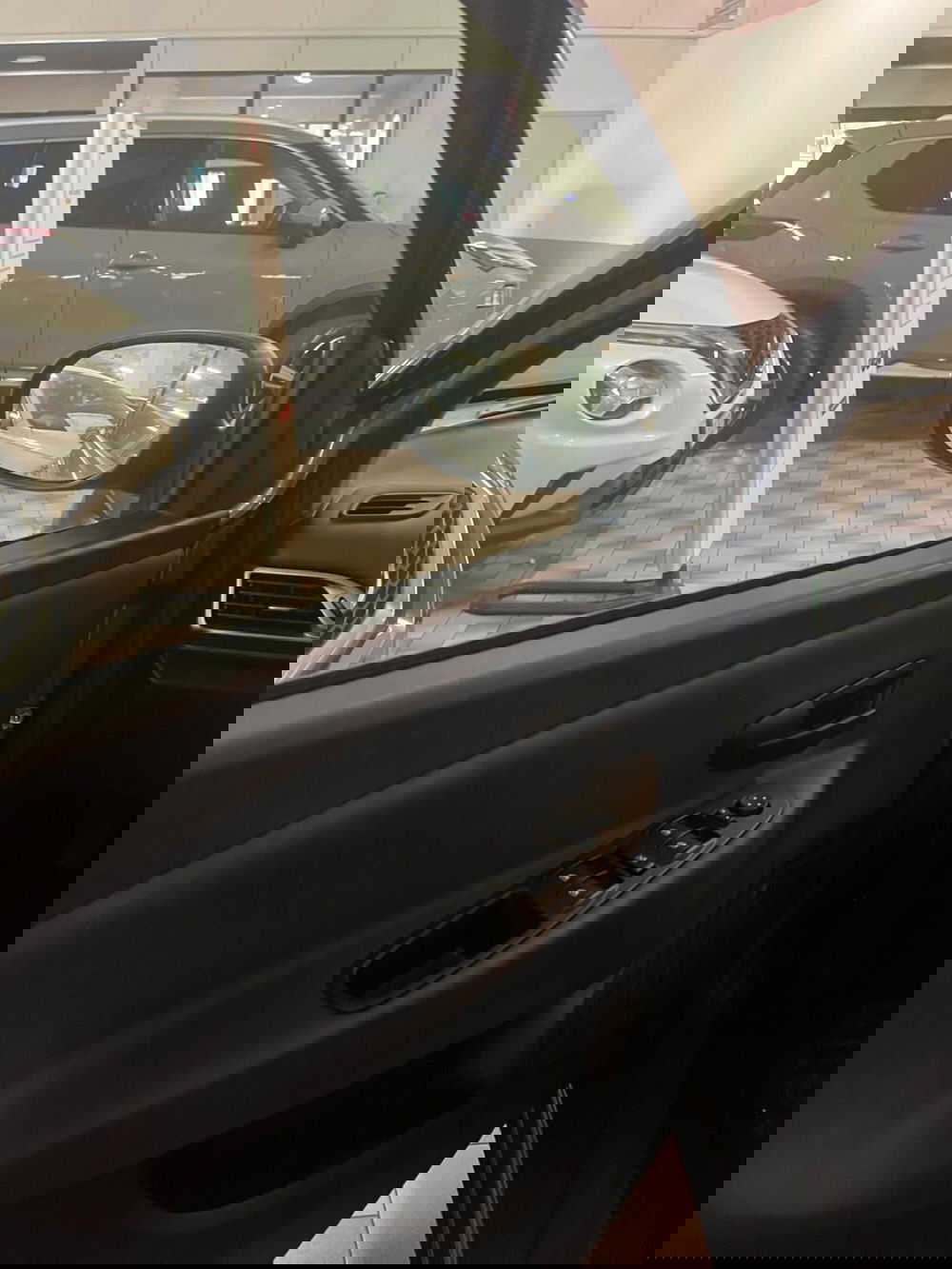 Lancia Ypsilon usata a Cagliari (12)