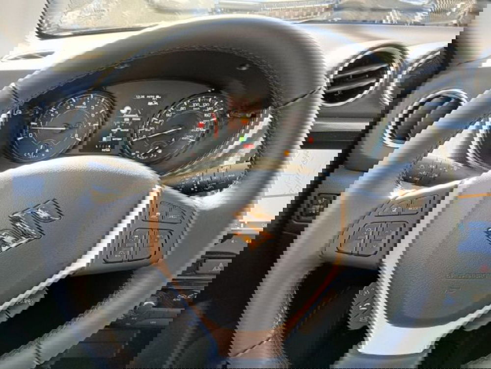 Suzuki Vitara nuova a Brescia (7)