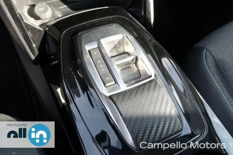 Peugeot 208 nuova a Venezia (11)