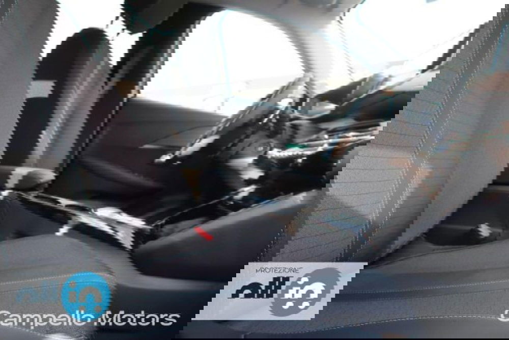 Peugeot 208 nuova a Venezia (14)