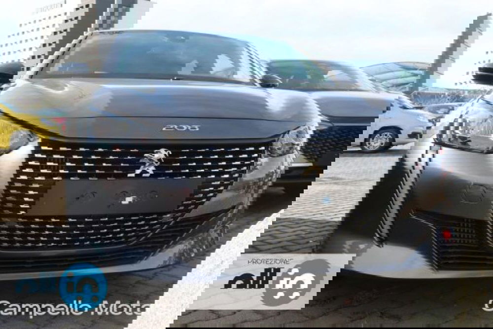 Peugeot 208 nuova a Venezia (2)