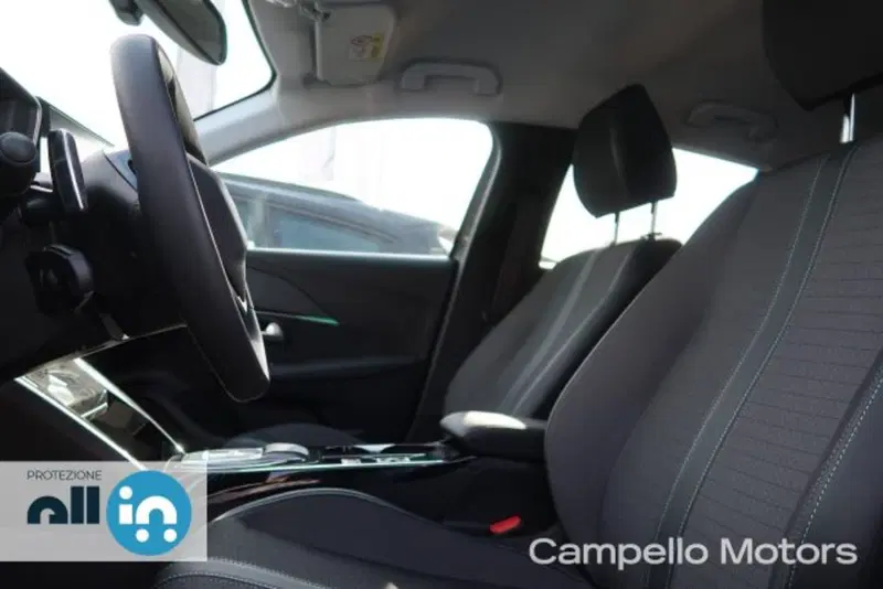 Peugeot 208 nuova a Venezia (5)