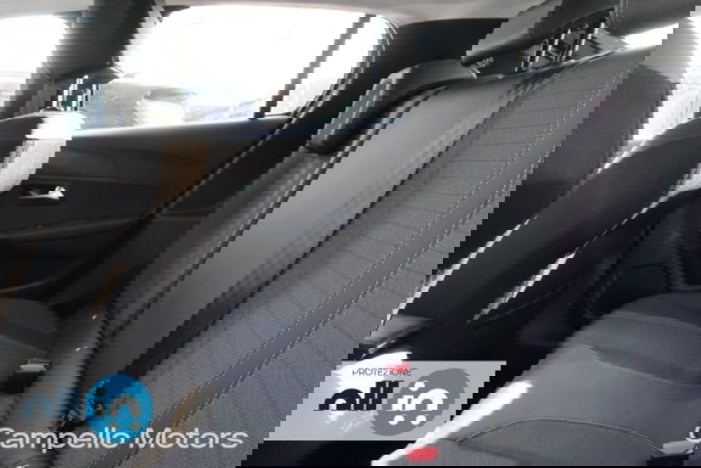 Peugeot 208 nuova a Venezia (6)