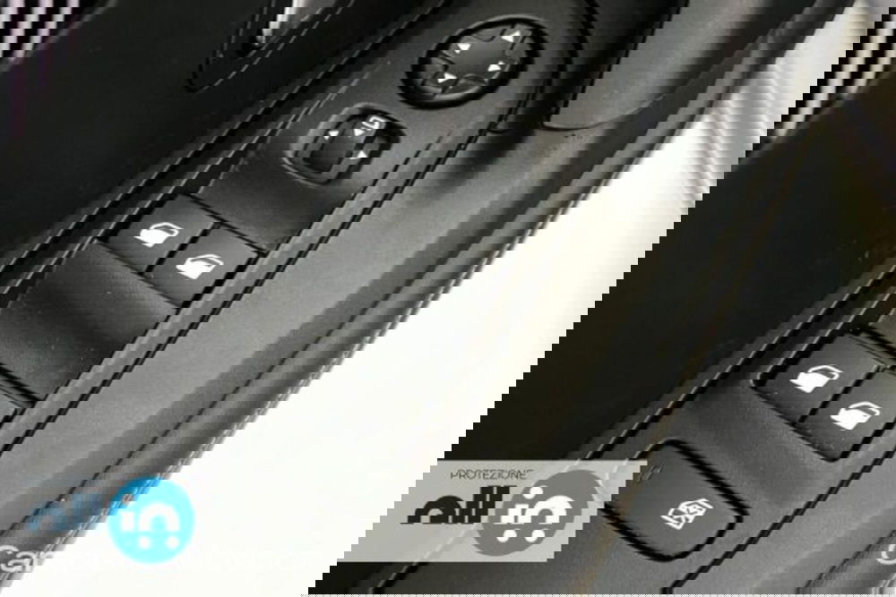 Peugeot 2008 usata a Venezia (16)