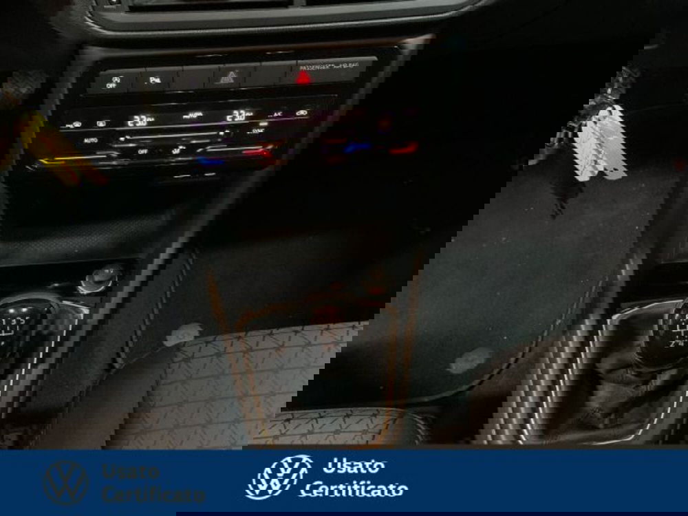 Volkswagen T-Cross usata a Vicenza (17)