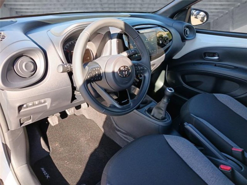 Toyota Aygo X nuova a Bari (10)