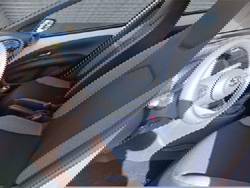 Toyota Aygo X nuova a Bari (11)