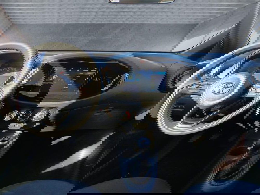 Toyota Aygo X nuova a Bari (13)