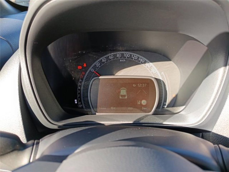 Toyota Aygo X nuova a Bari (16)