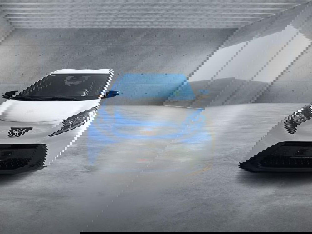 Toyota Aygo X nuova a Bari (2)