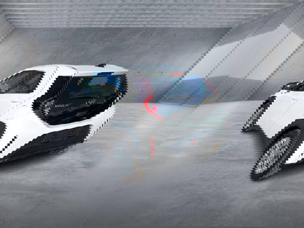 Toyota Aygo X nuova a Bari (4)