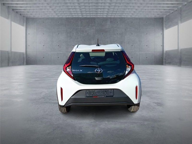 Toyota Aygo X nuova a Bari (5)