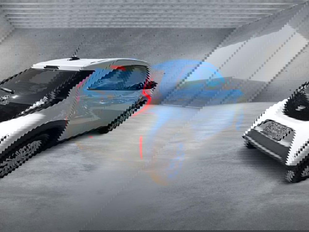 Toyota Aygo X nuova a Bari (6)