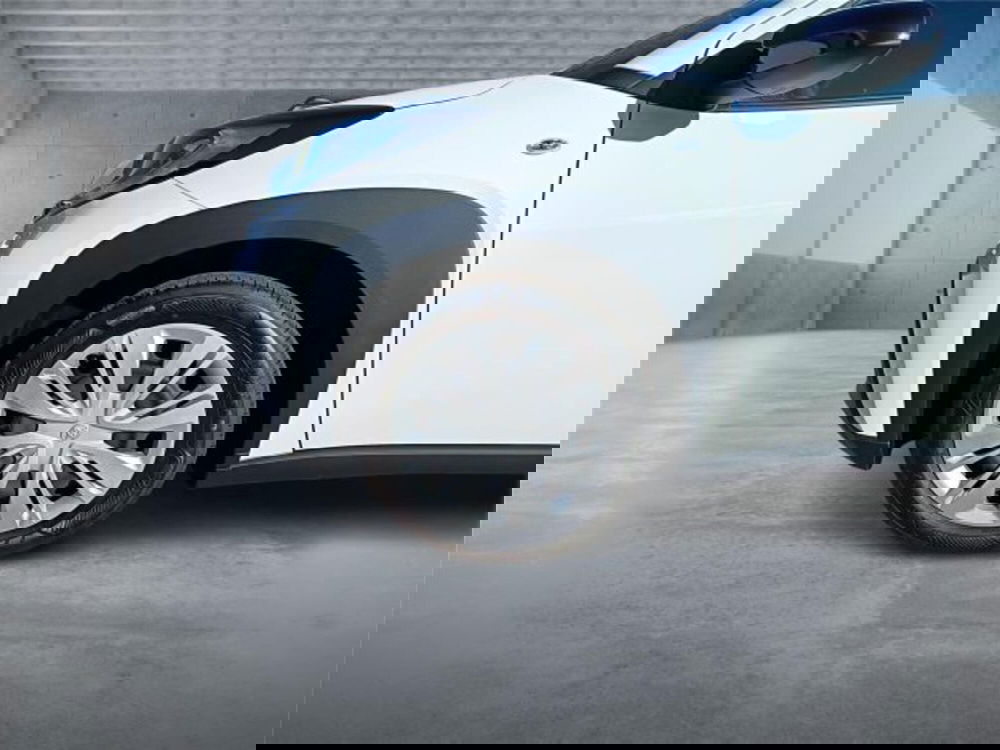 Toyota Aygo X nuova a Bari (8)