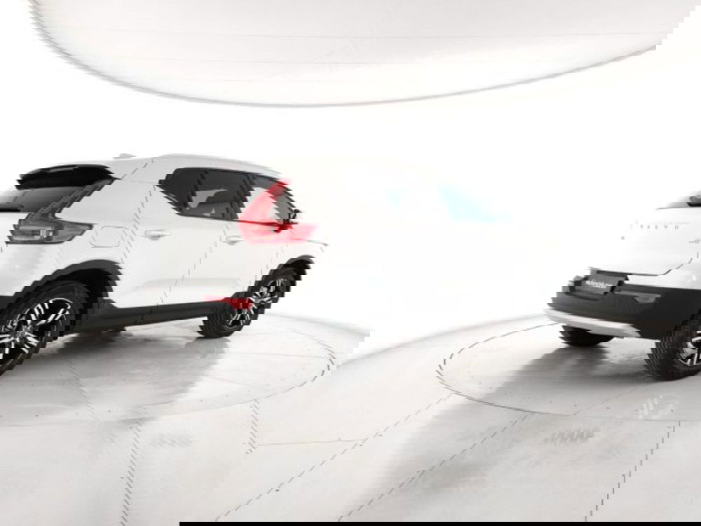 Volvo XC40 nuova a Modena (6)