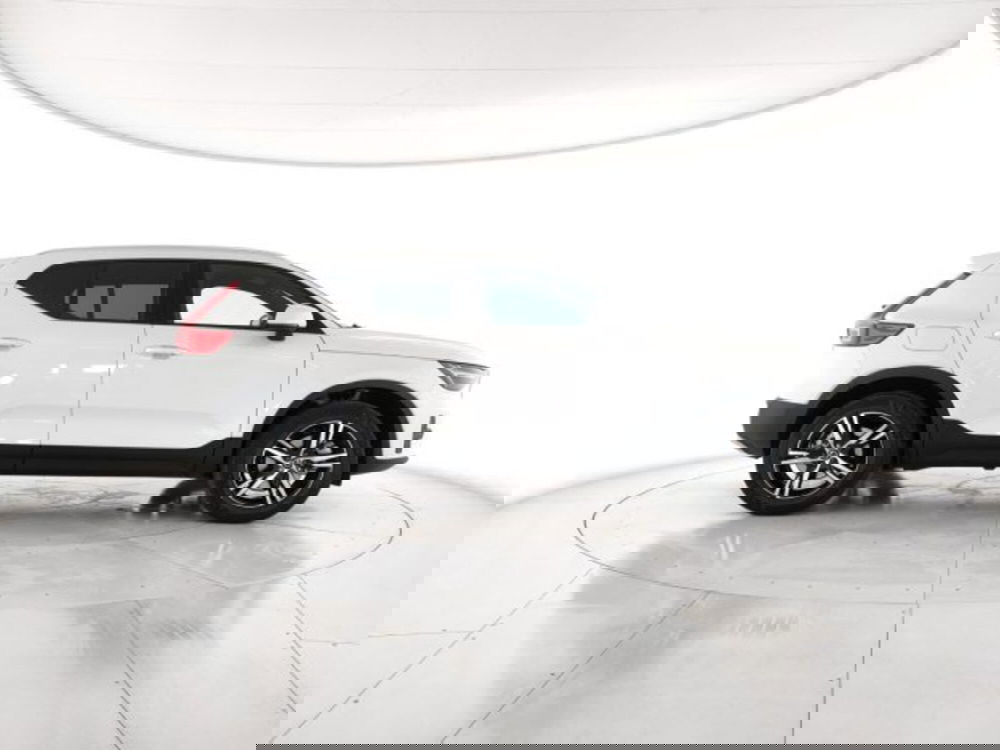 Volvo XC40 nuova a Modena (7)