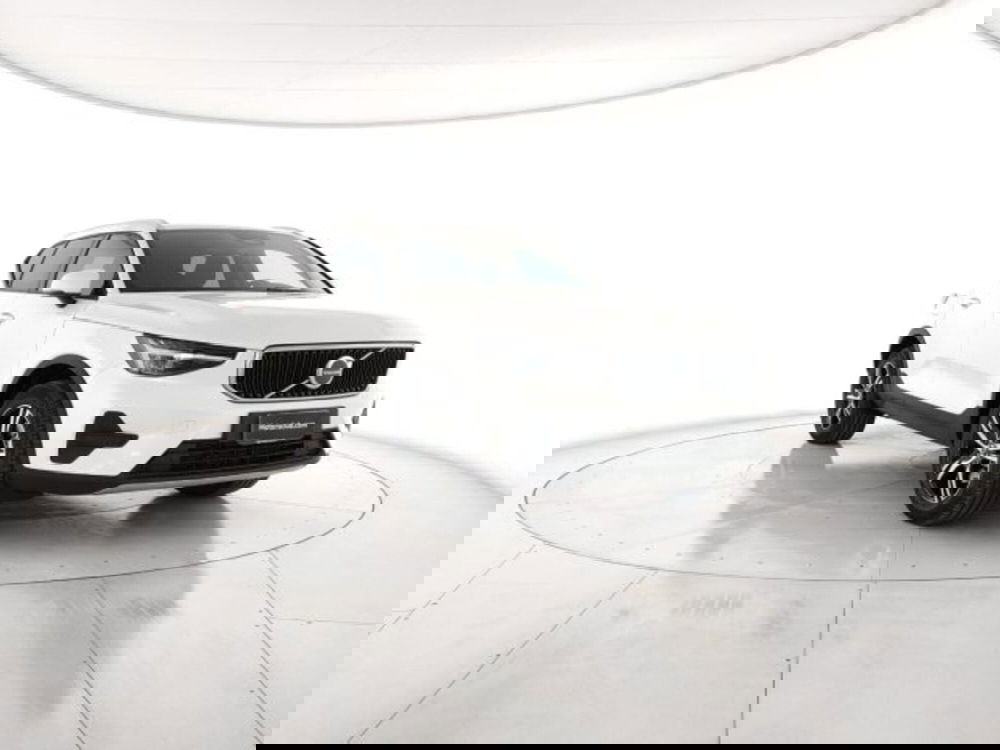 Volvo XC40 nuova a Modena (8)