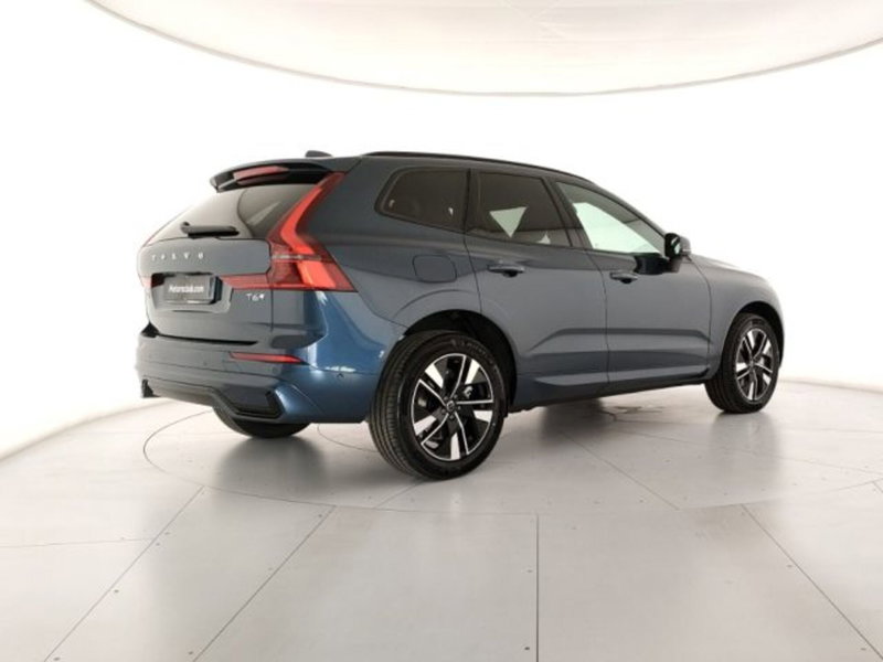 Volvo XC60 nuova a Modena (4)