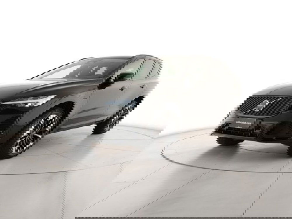 Volvo XC60 nuova a Modena (2)