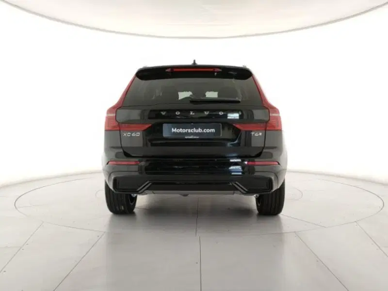 Volvo XC60 nuova a Modena (4)