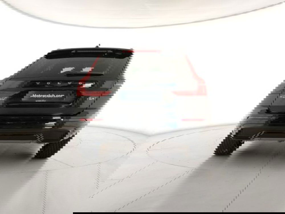 Volvo XC60 nuova a Modena (4)