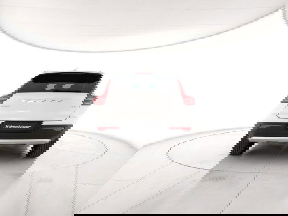 Volvo XC40 nuova a Modena (5)