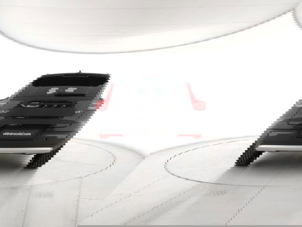 Volvo XC40 nuova a Modena (4)