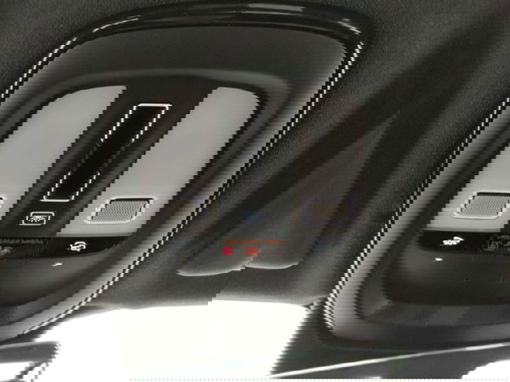 Volvo XC40 nuova a Modena (15)