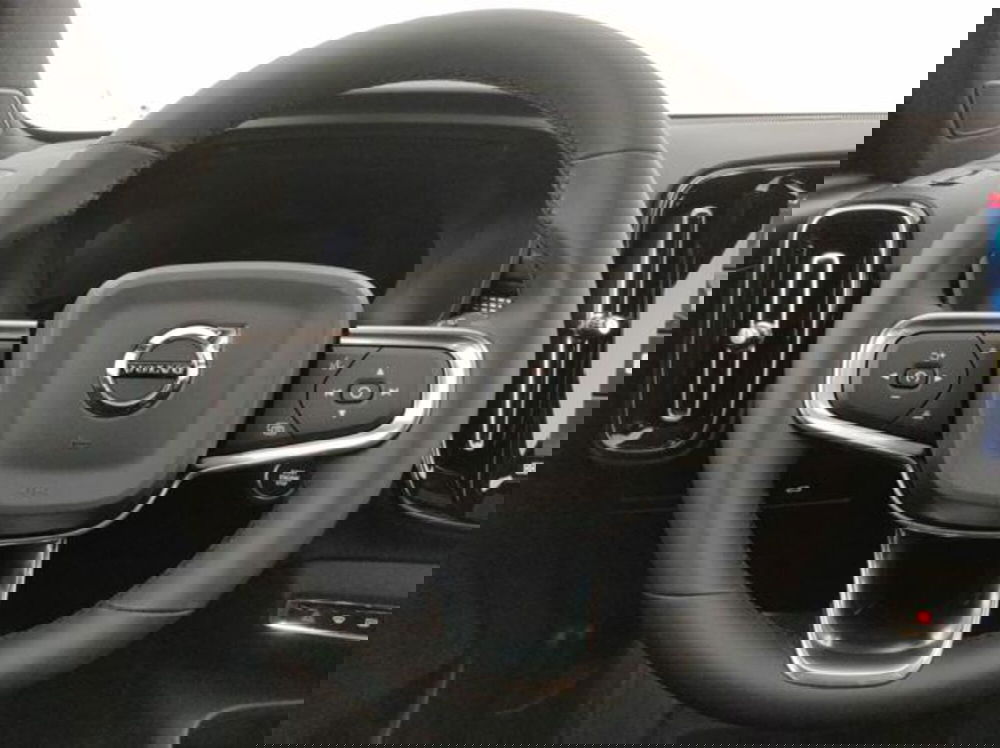 Volvo XC40 nuova a Modena (19)