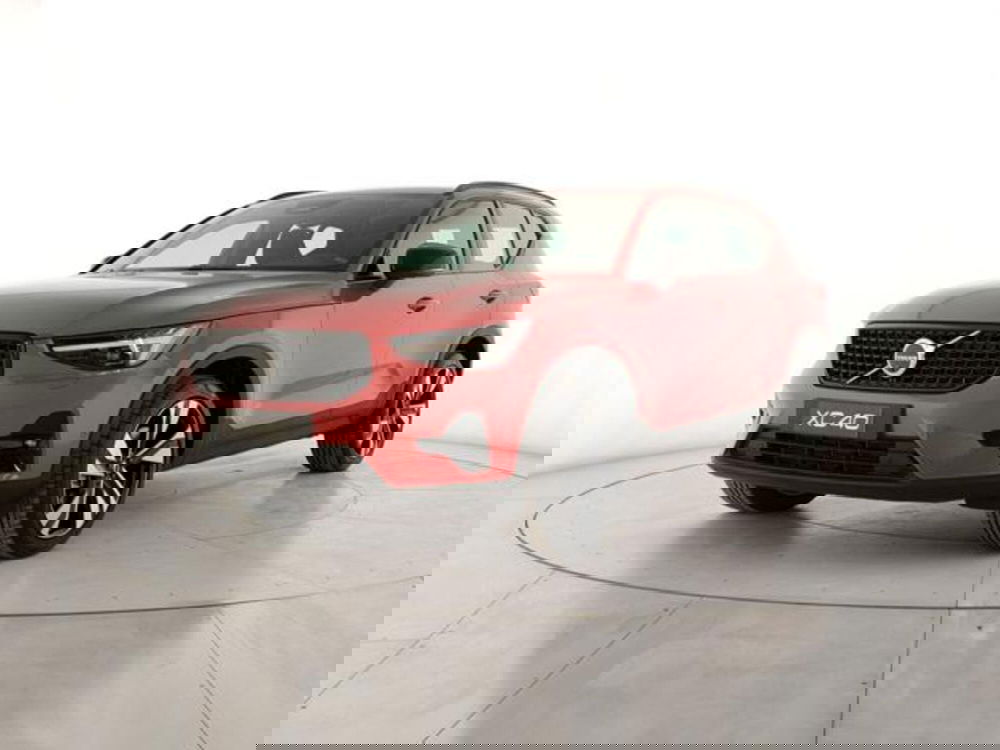 Volvo XC40 nuova a Modena (2)