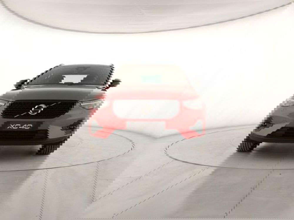 Volvo XC40 nuova a Modena (7)