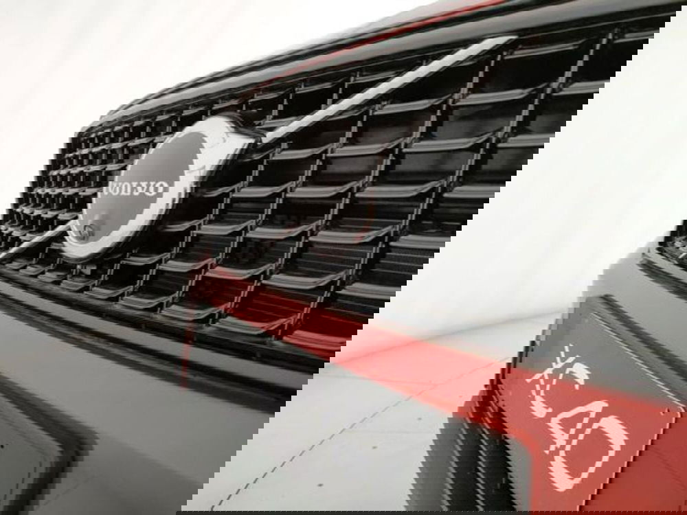 Volvo XC40 nuova a Modena (9)
