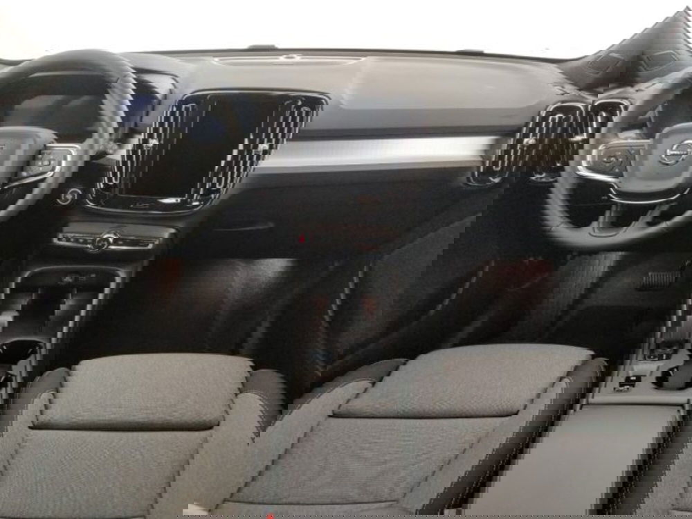 Volvo XC40 nuova a Modena (11)